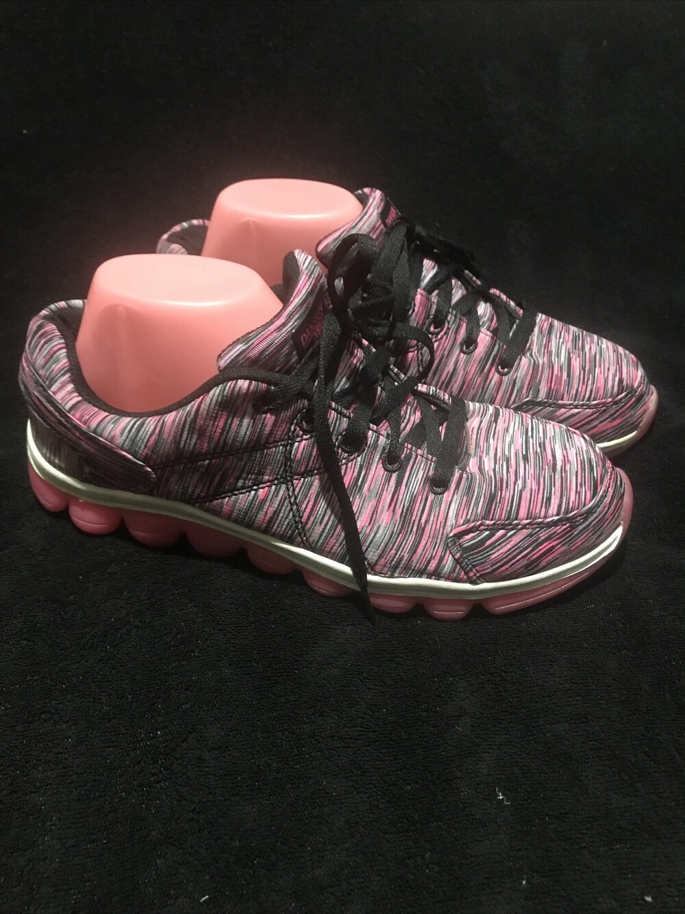 Danskin Now Memory Foam Athletic Shoes Sneakers Womens size 9.5M Pink/Black